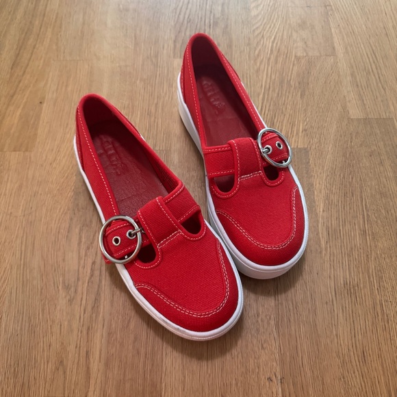 Delia's Dolls Kill 7 Red Platform Mary Jane Sneakers - Picture 1 of 9
